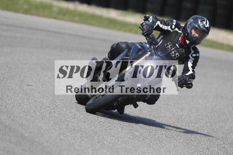 Archiv-2025/09 22.04.2025 Cornu Master School ADR/rot-rouge/12